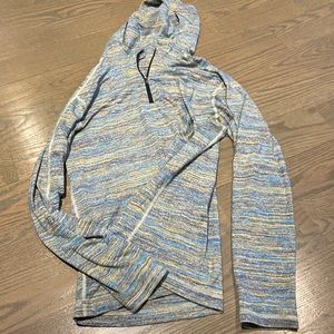 Mens lululemon medium hooded 1/4 zip top